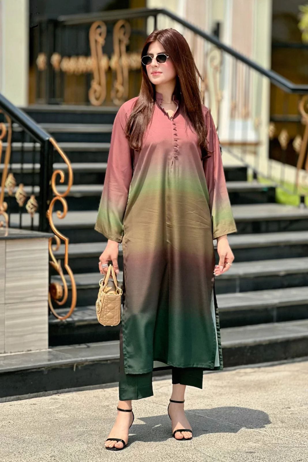 Rang-e-Mehal Kurta & Trouser Set