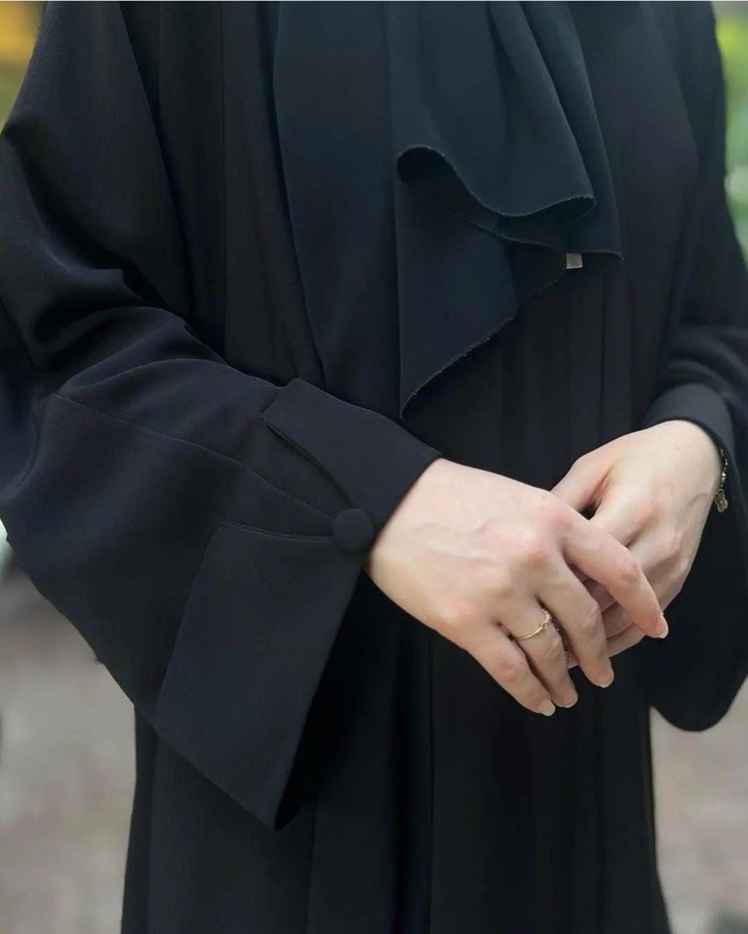 Fariyah Black Abaya with Stoller