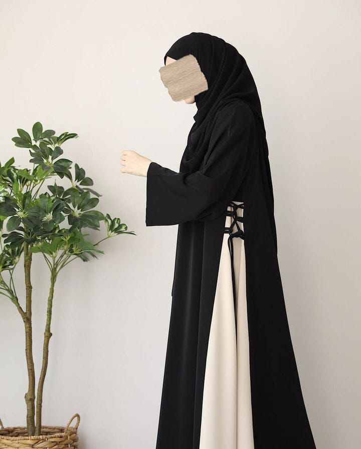 Mahvash Two Color Abaya with Stoller