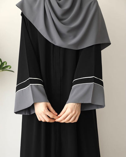 Lahzaa Front Zip Abaya with Stoller