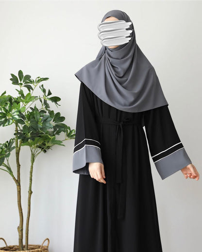 Lahzaa Front Zip Abaya with Stoller