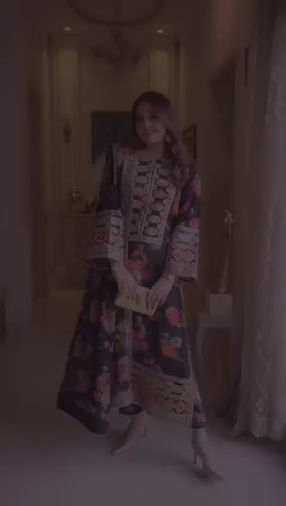 Rangzaar 3-Piece Embroidered Suit