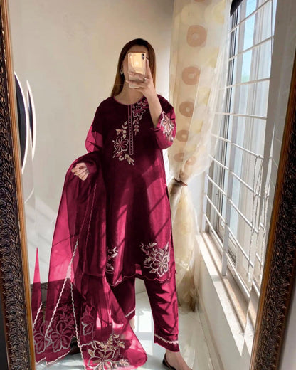 Aarohi 3-Piece Embroidered Suit