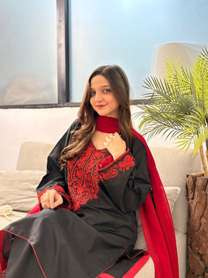 Nayab 3-Piece Embroidered Suit