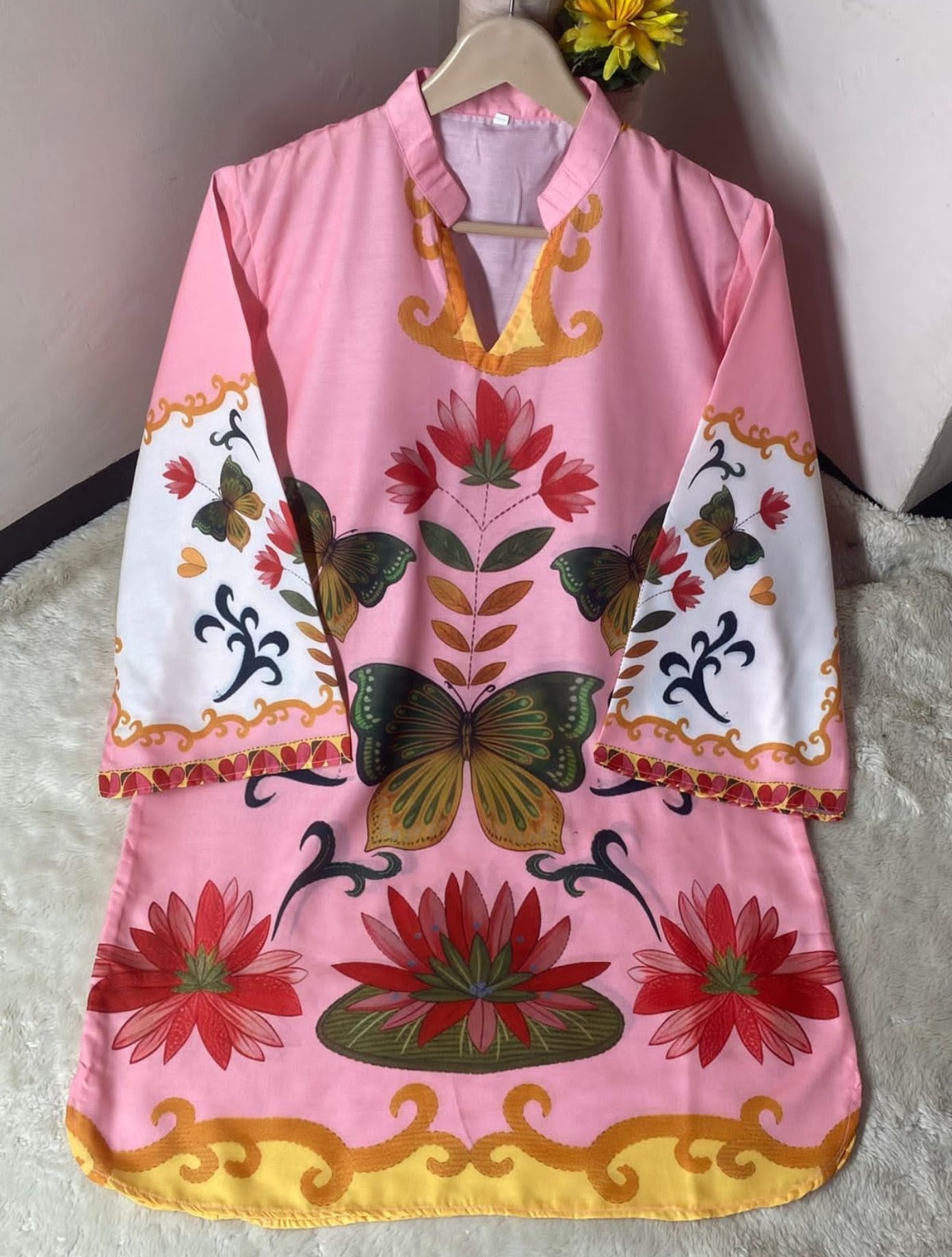 Naqsh-e-Hina Digital Print Kurti