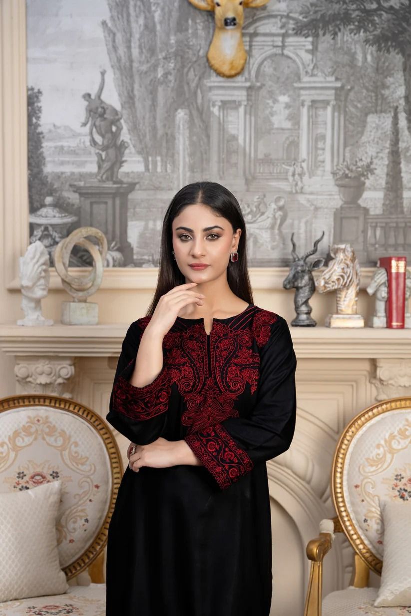 Nayab 3-Piece Embroidered Suit