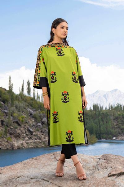 Sabz-e-Gulzaar 2-Piece Kurta & Trouser Set