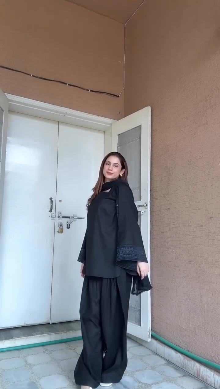 Siyaah 3-Piece Suit