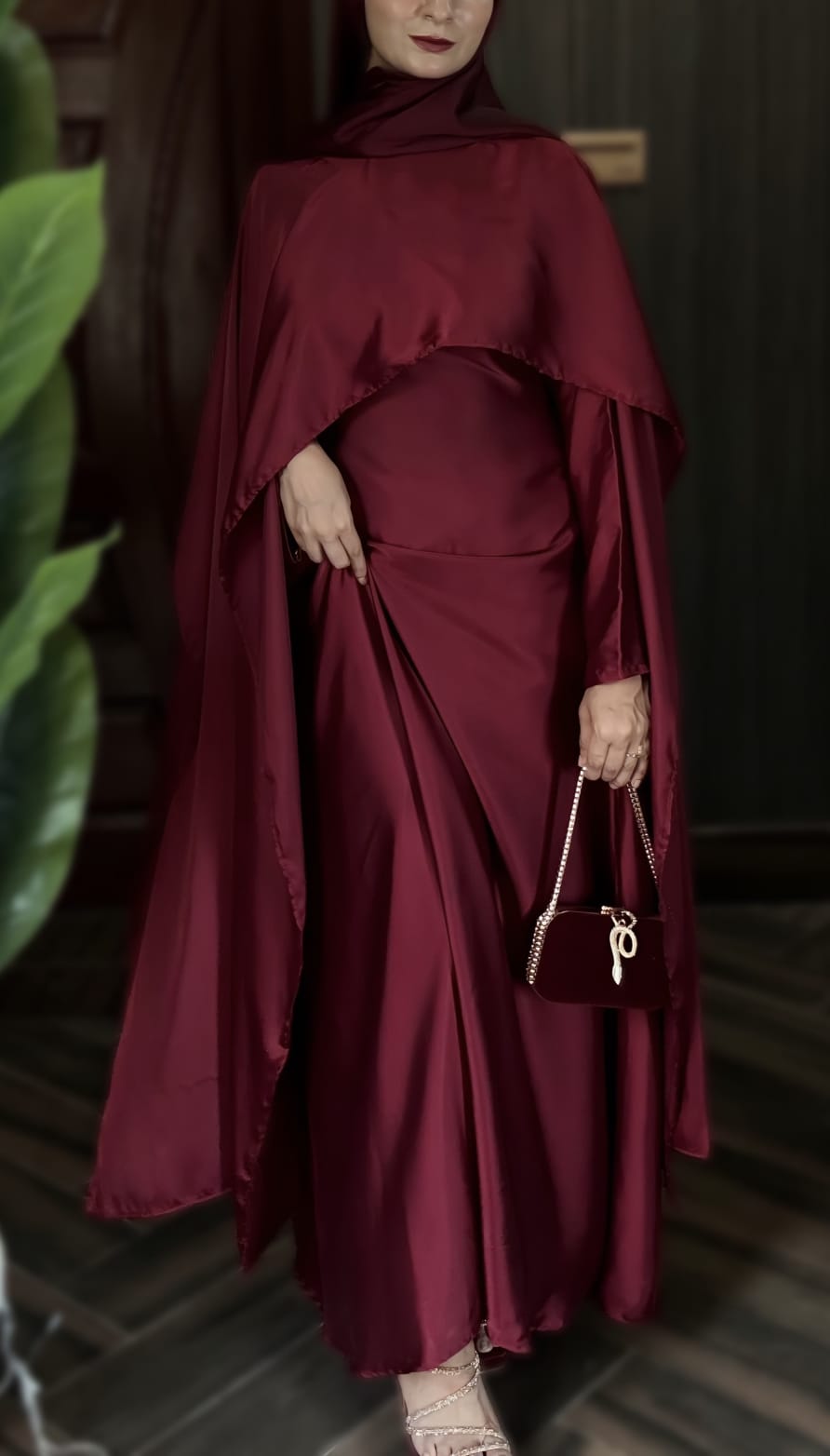 Nikhaar Maxy Abaya with Cape