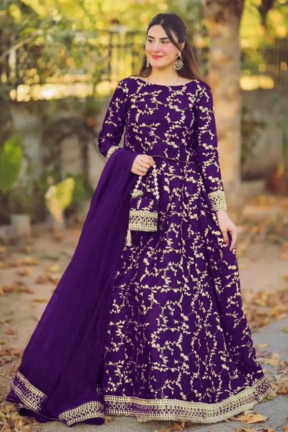 Raqs-e-Noor 3-Piece Embroidered Suit