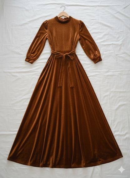 Zeen-e-Raah Velvet Maxy