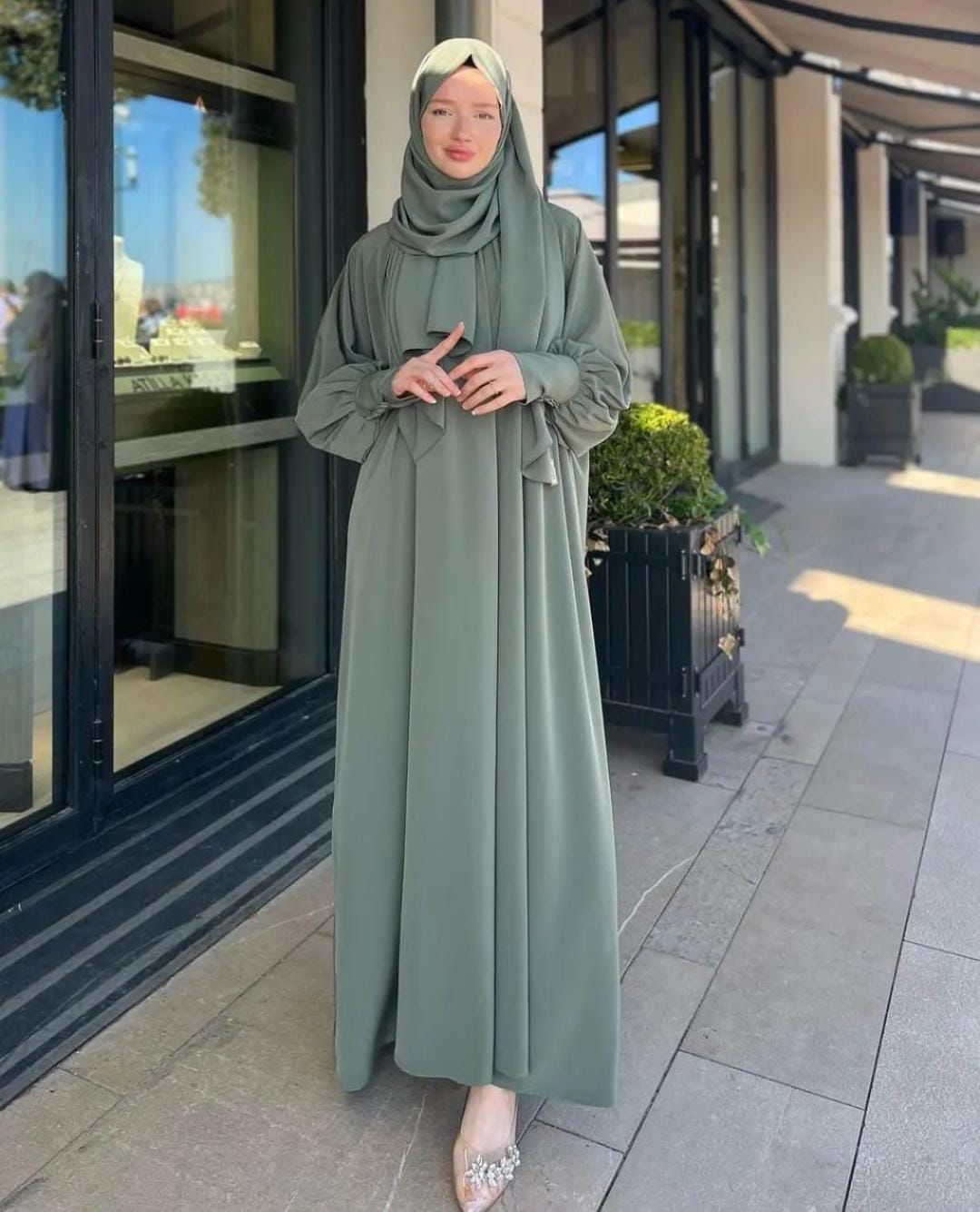 Zarqaa Abaya with Stoller