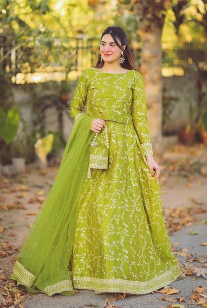 Raqs-e-Noor 3-Piece Embroidered Suit