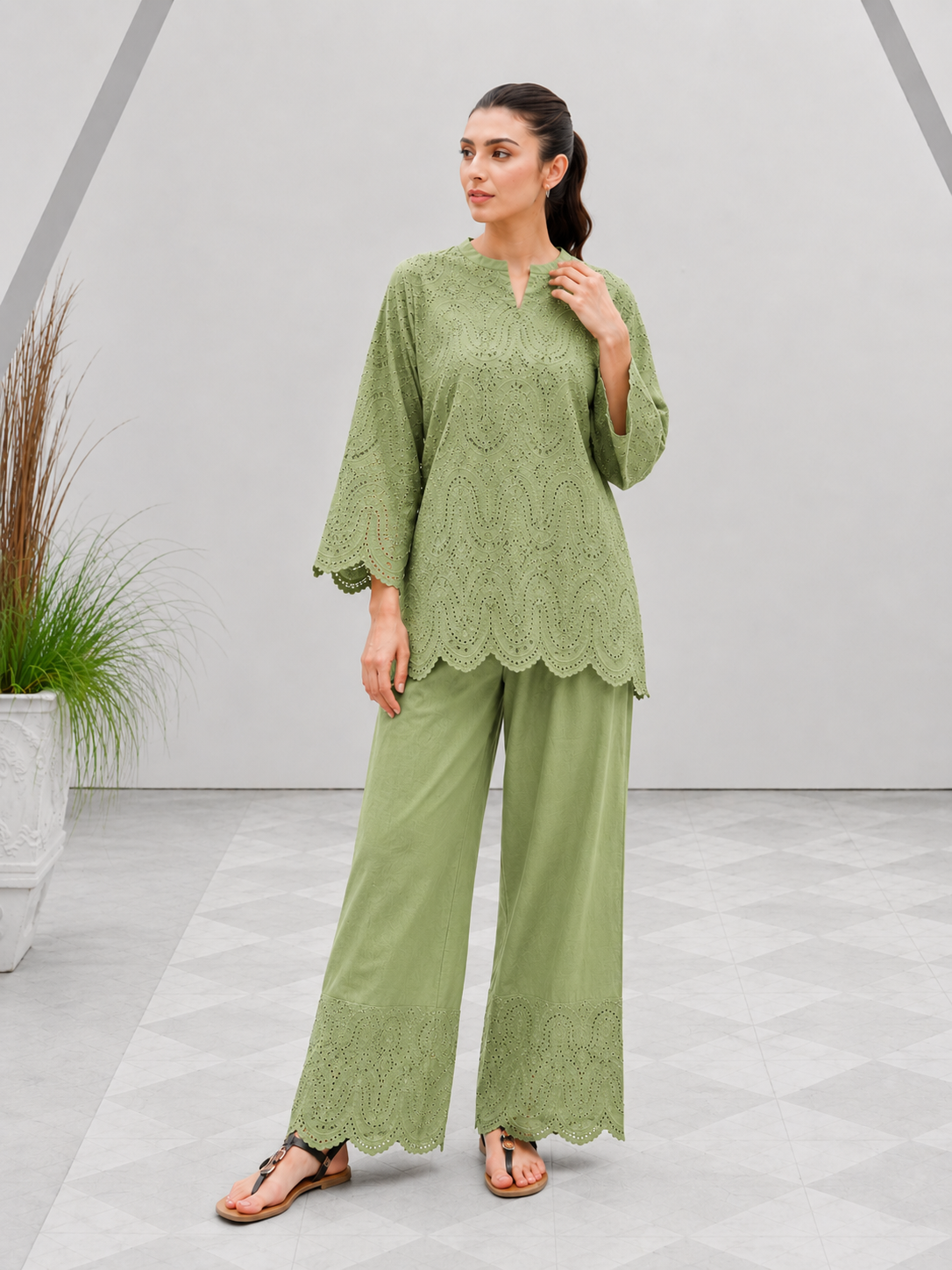 Mahrose 2-Piece Chikankari Suit