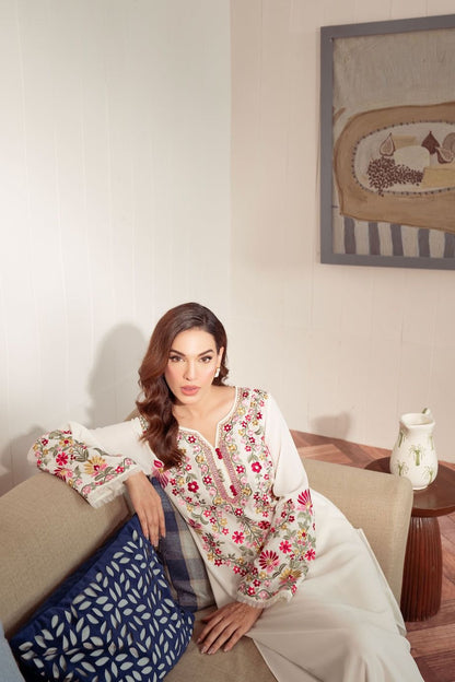Hoor-e-Zeba Kurta & Trouser Set