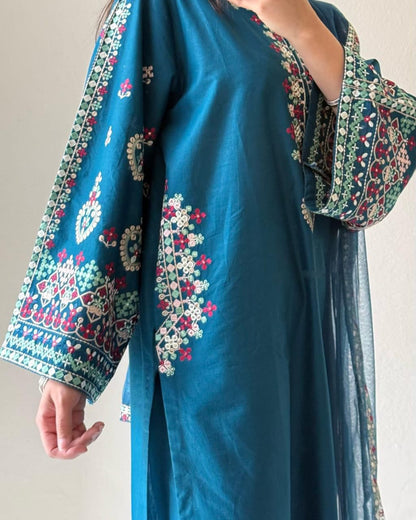 Zeenat-e-Jahan 3-Piece Embroidered Suit