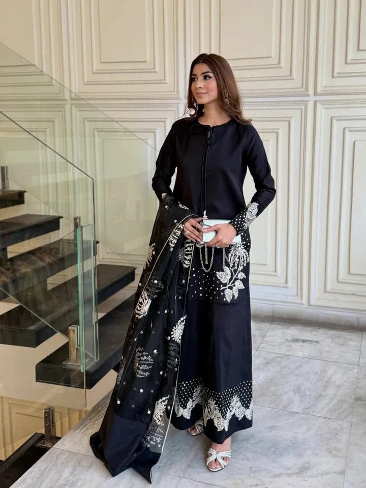 Heer 3-Piece Embroidered Suit