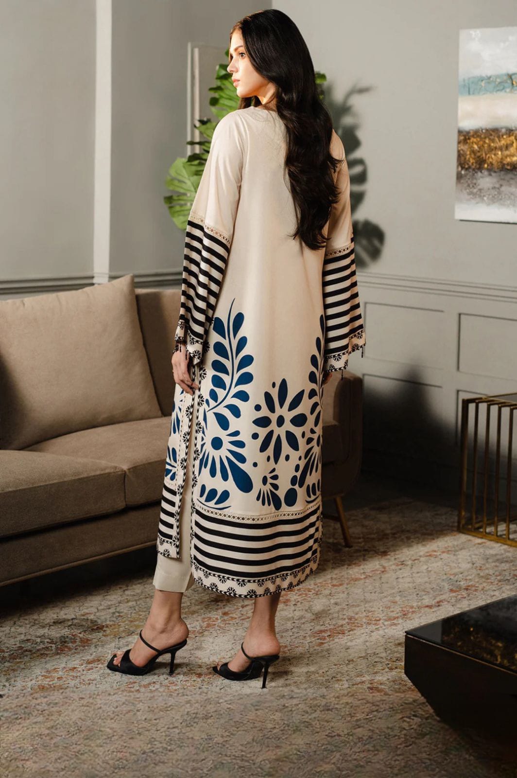 Husn Pari Kurta and Trouser Set