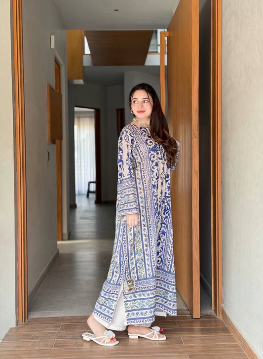 Gul-e-Raaz 2-Piece Kurta & Trouser Set