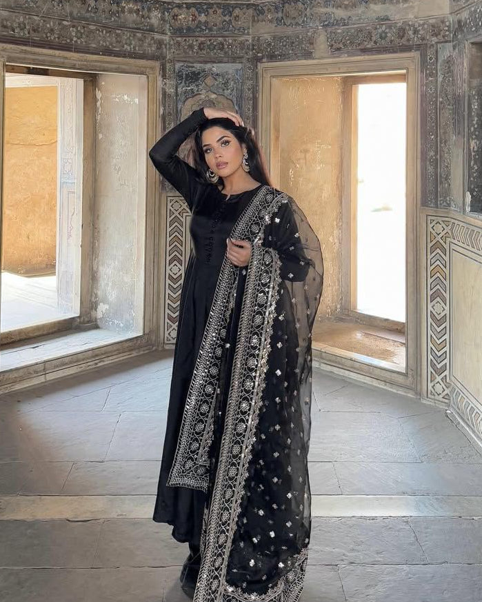 Shahkaar 3-Piece Maxy With Embroidered Dupatta