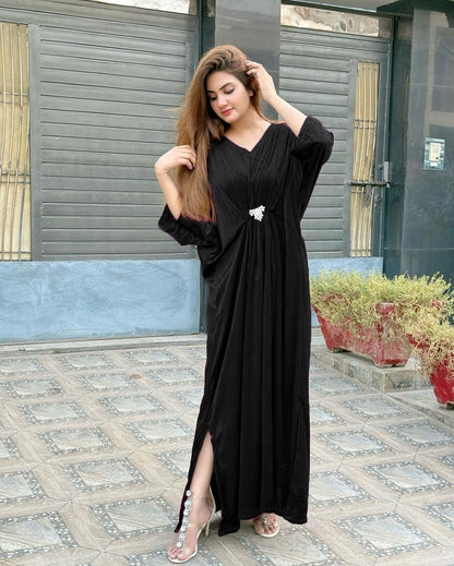 Mehar-e-Naz Velvet & Moonlight Kaftan