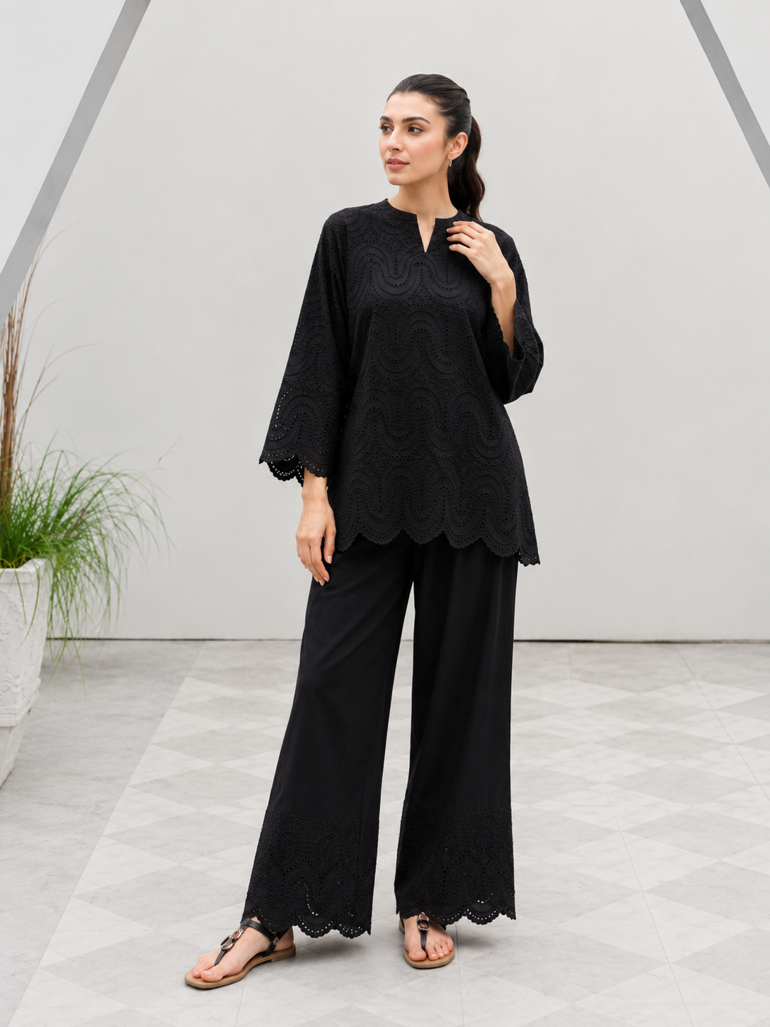 Mahrose 2-Piece Chikankari Suit