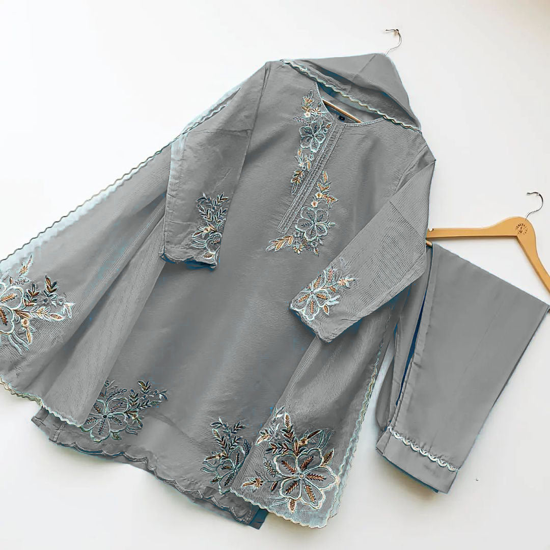 Aarohi 3-Piece Embroidered Suit