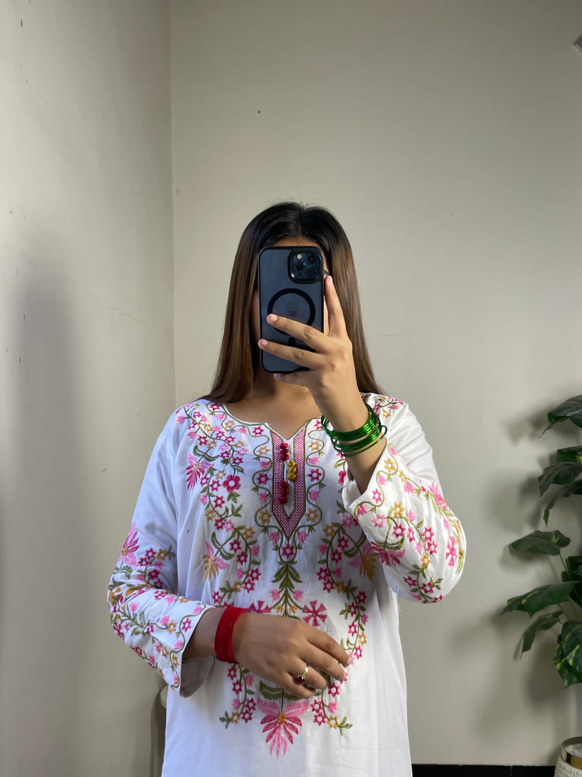 Hoor-e-Zeba Kurta & Trouser Set