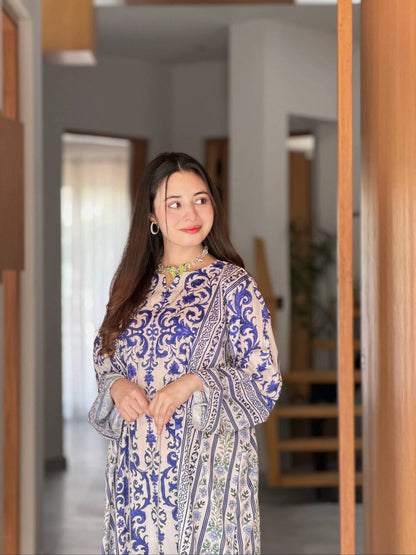 Gul-e-Raaz 2-Piece Kurta & Trouser Set