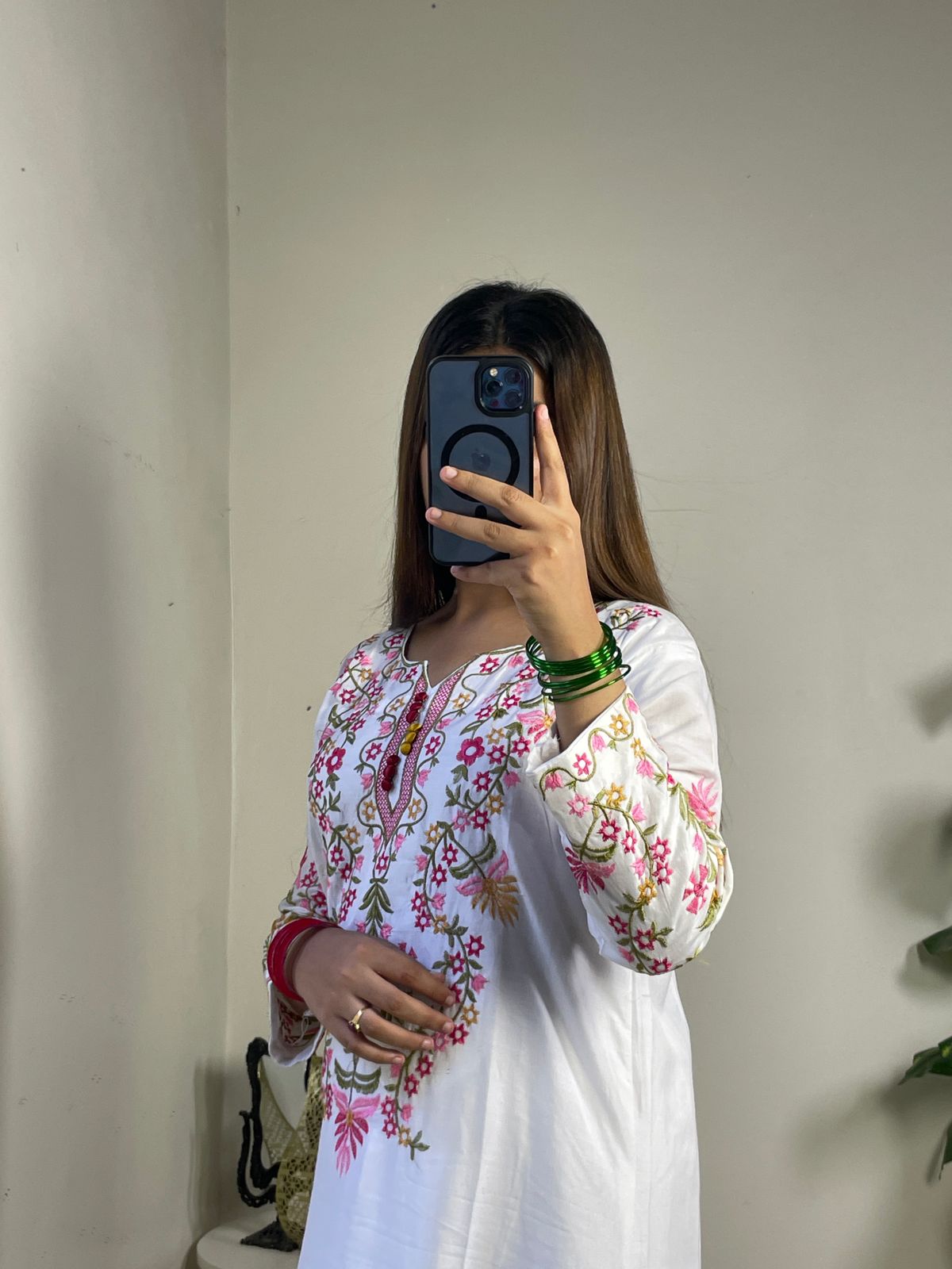 Hoor-e-Zeba Kurta & Trouser Set