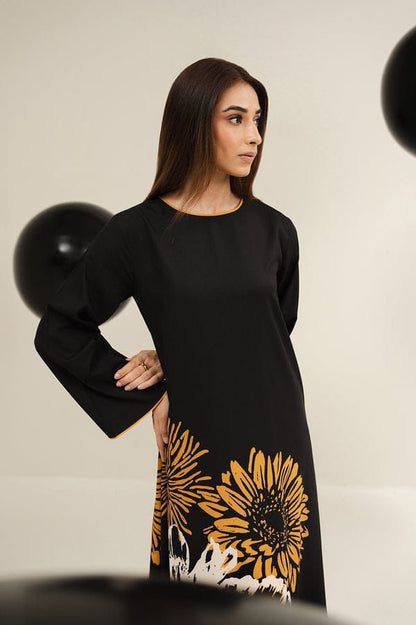 Naqsh-e-Hayat 2-Piece Kurta & Trouser Set