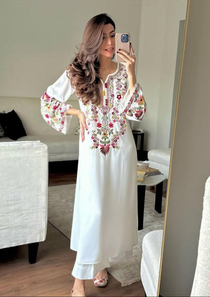 Hoor-e-Zeba Kurta & Trouser Set